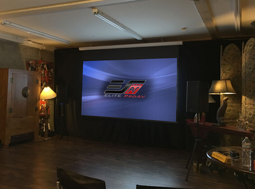 Saker Series, Motorized projector screen
